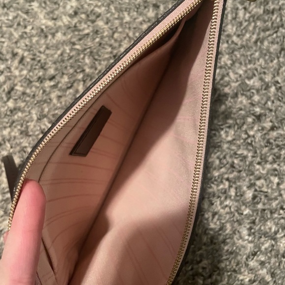 SOLD - Picture 4 of 8